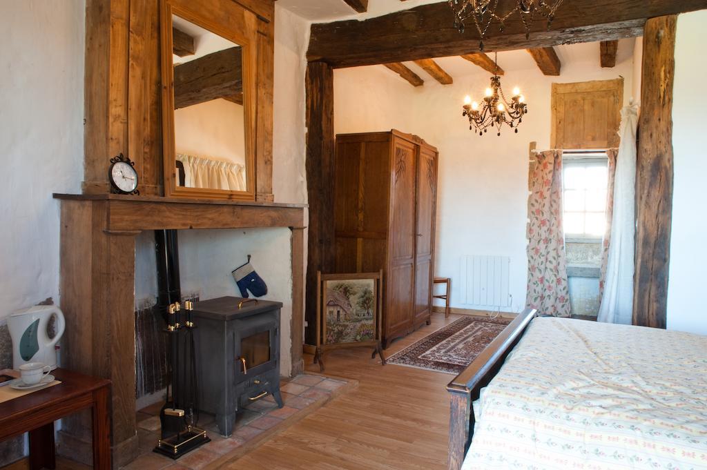 L'Ancien Presbytere Chambres D'Hote Ou Gite Le Dorat Zimmer foto